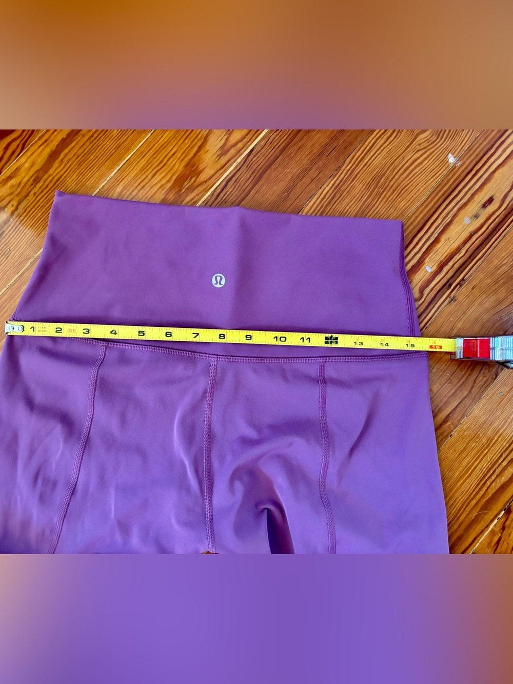 Lululemon Wunder Under Crop II *Roll Down Scallop Full-On Luxtreme 24" in V Plum - Picture 8 of 9